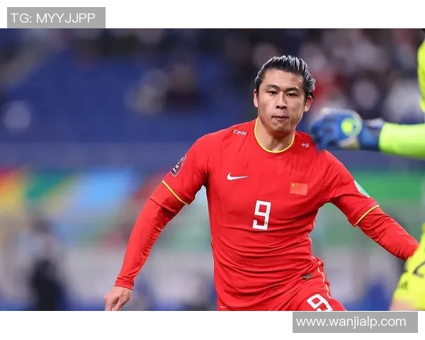 男足国家队备战奥预赛遭遇新挑战，主力中场受伤将接受手术治疗